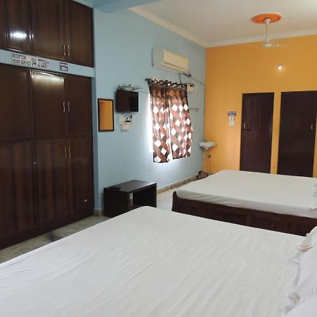 Radha Party Hall Kanchipuram Exterior photo